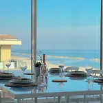 Seafront Luxury With Private Parking By Host Hero *