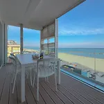 Seafront Luxury With Private Parking By Host Hero *