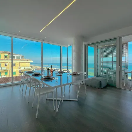 Seafront Luxury With Private Parking By Host Hero *