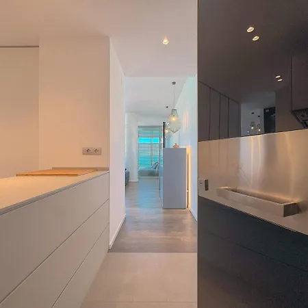 아파트 Seafront Luxury With Private Parking By Host Hero