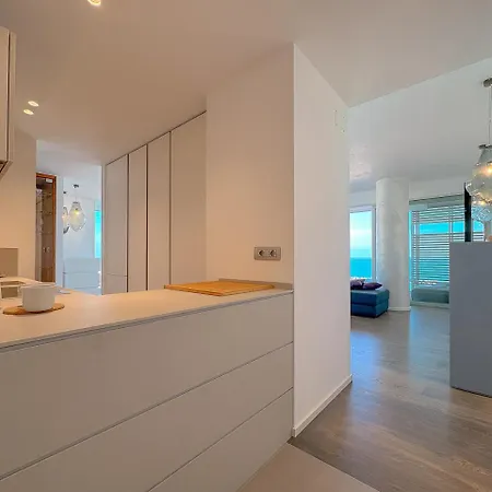 아파트 Seafront Luxury With Private Parking By Host Hero *