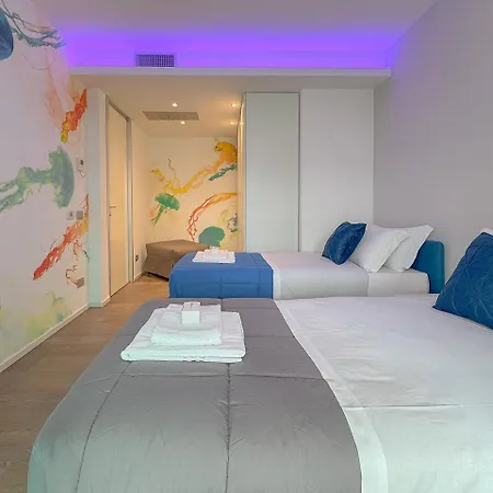 아파트 Seafront Luxury With Private Parking By Host Hero *