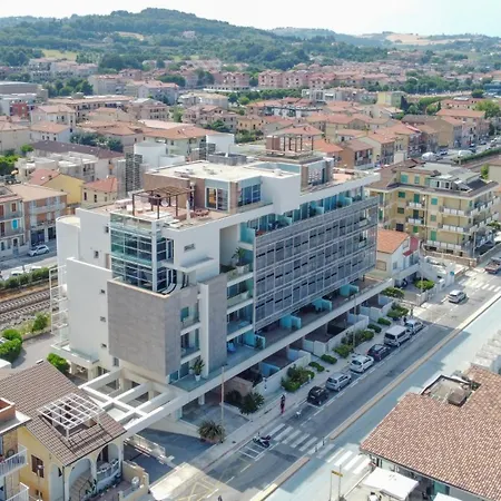 Apartment Seafront Luxury With Private Parking By Host Hero Civitanova Marche