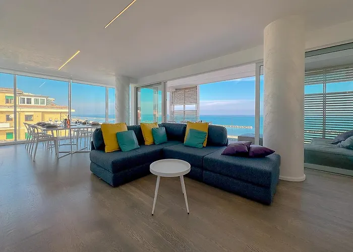 公寓 Seafront Luxury With Private Parking By Host Hero *