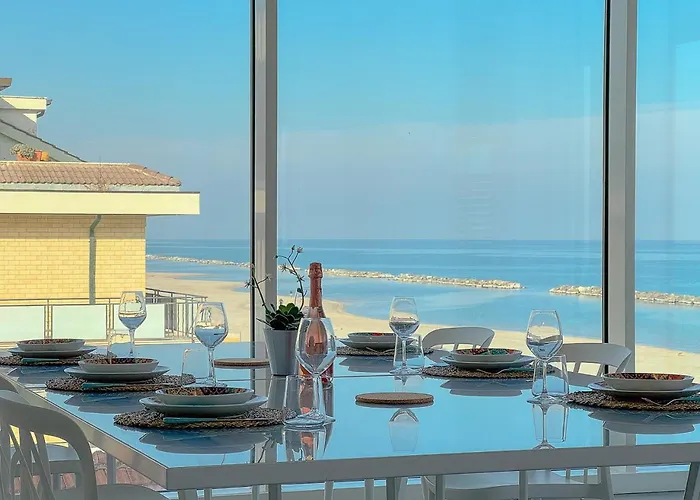 Seafront Luxury With Private Parking By Host Hero *