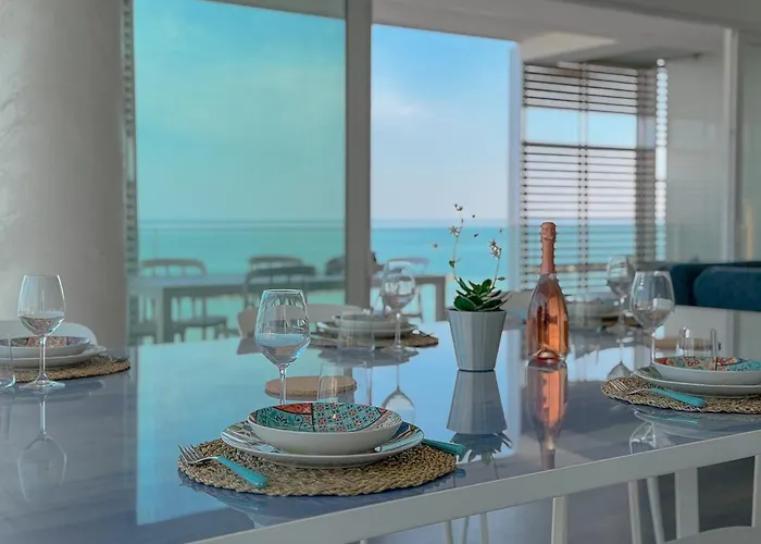 Seafront Luxury With Private Parking By Host Hero *