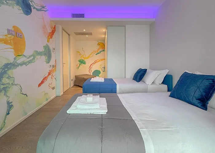 公寓 Seafront Luxury With Private Parking By Host Hero *