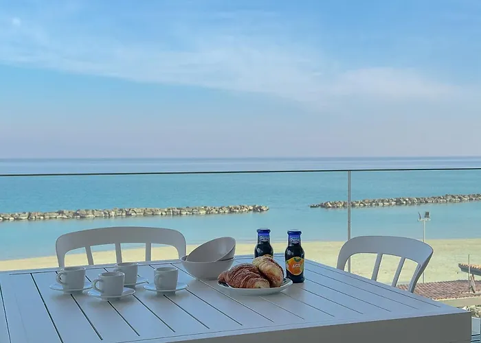 Seafront Luxury With Private Parking By Host Hero *