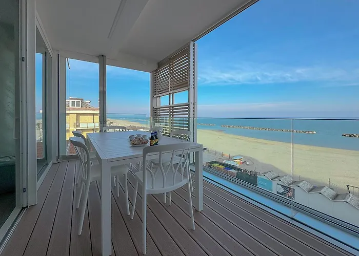 Seafront Luxury With Private Parking By Host Hero *